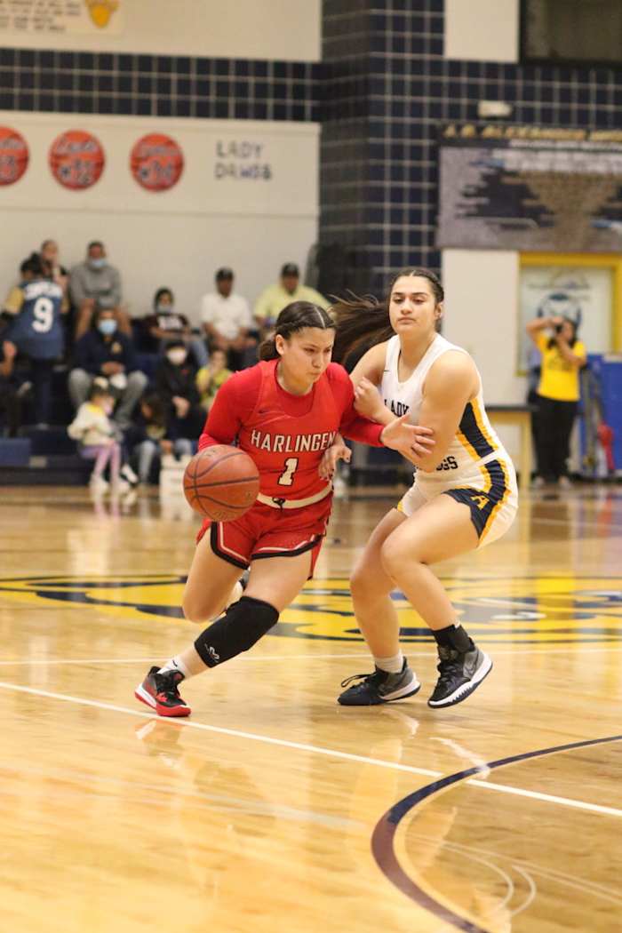 harlingen-laredo-alexander-girls-basketball-playoffs00003